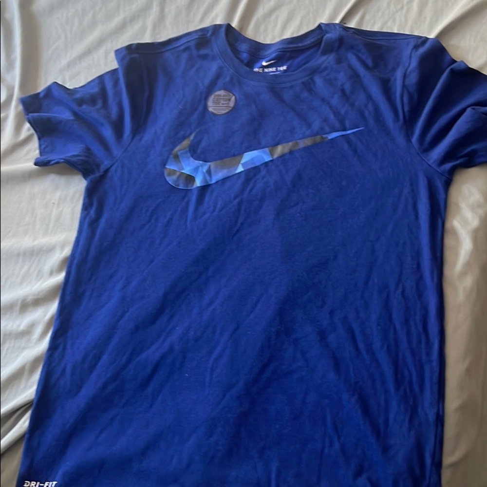 Nike t shirt